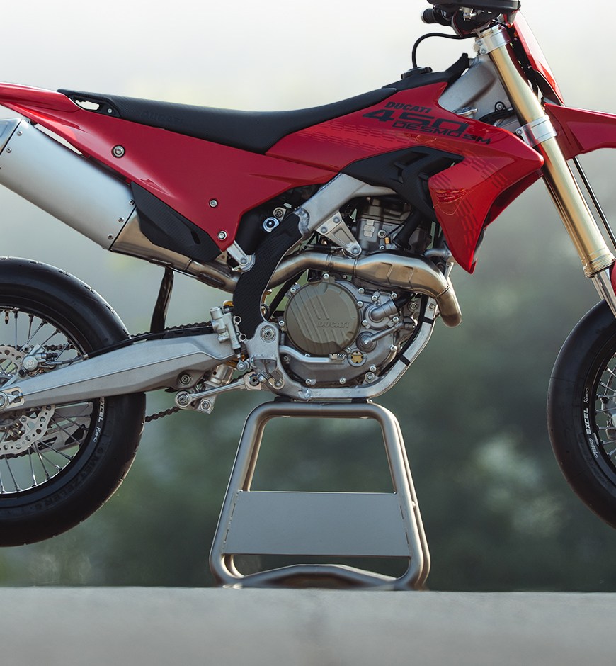 Desmo450 SM desmodromic engine
