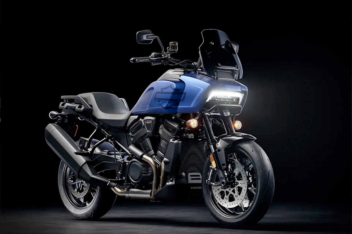 ADVANCED DAYMAKER® ADAPTIVE HEADLIGHT