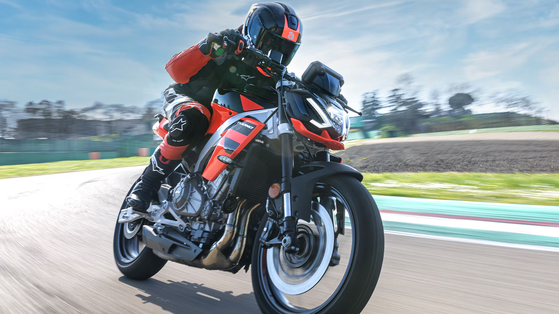 Aprilia - TUONO 457 WITH 0% APR REPRESENATIVE FINANCE